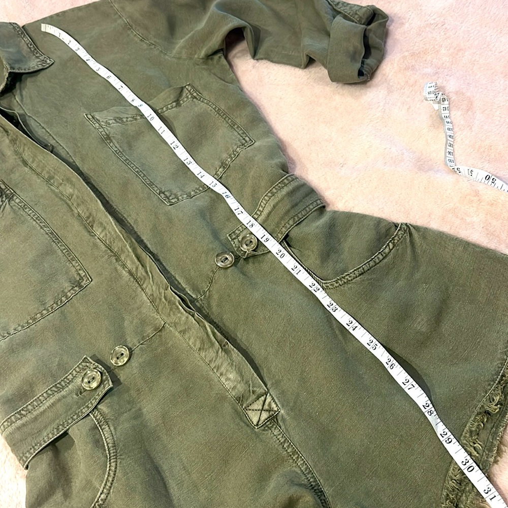 Young, Fabulous & Broke shorts jumpsuit. Size small - Picture 5 of 9